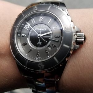🆕 Iconic Chanel J-12 watch gray color